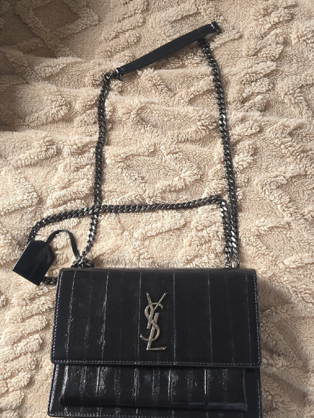 Saint Laurent Black Quilted Calfskin Chain Shoulder Bag with Silver YSL Logo - Picture 5 of 6